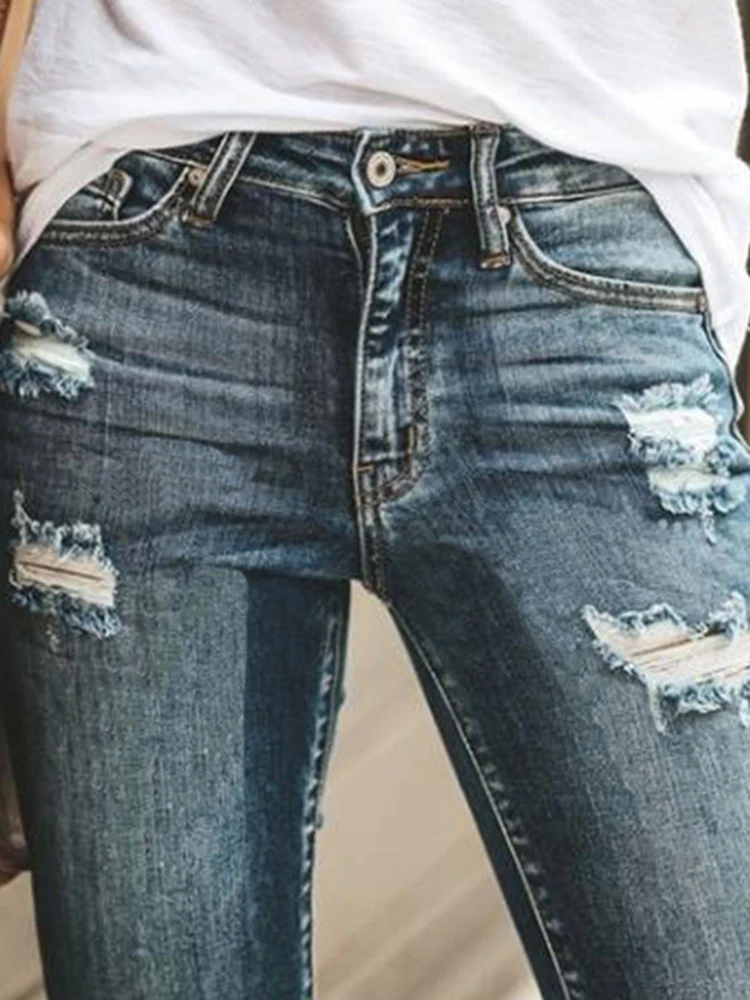 Women trousers are thinner, women jeans are ripped holes and slim personality