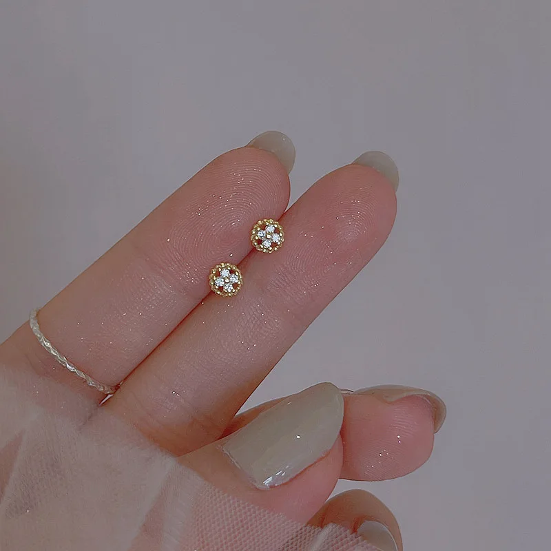 

2022 New Trend French Vintage Flower Crystal Stud Earrings For Women Fashion Wedding Charm Party Jewelry Gifts
