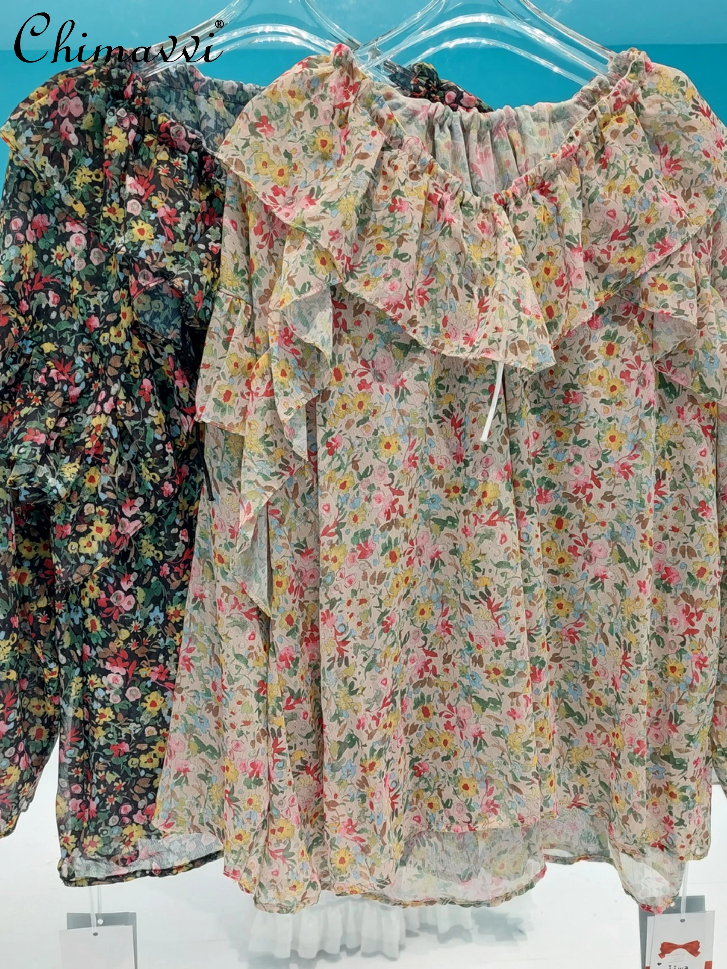 

2022 French Hepburn Style Retro V-neck Pleated Flounce Shirts Fashion Floral Loose Chiffon Sweet Long Sleeve Blouse All-Matching