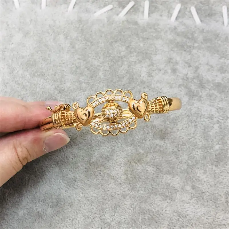 

Jonc Bracelet Femme Designer Charms for Women Jewelry Gifts Fashion Flower Simple Open Date