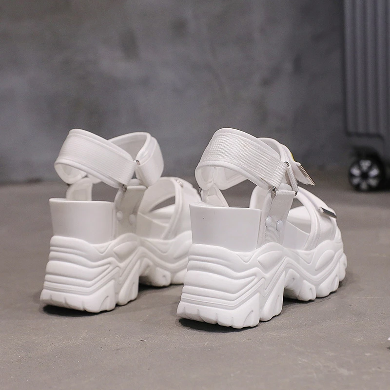 Женские сандалии на массивной платформе с открытым носком высоком каблуке -