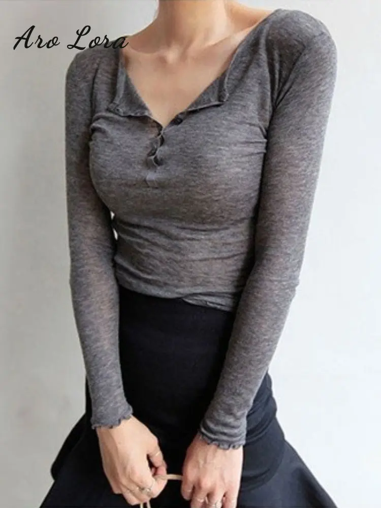 

Женская облегающая футболка на пуговицах, однотонный укороченный Топ с длинным рукавом и круглым вырезом, пикантная уличная одежда, корейские женские футболки, весна-лето 2023