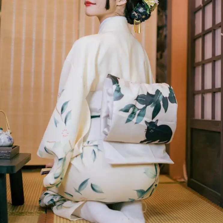 

Traditional Japanese Kimono Women White Pear Flower 140CM Include Belt Spring Formal Dress