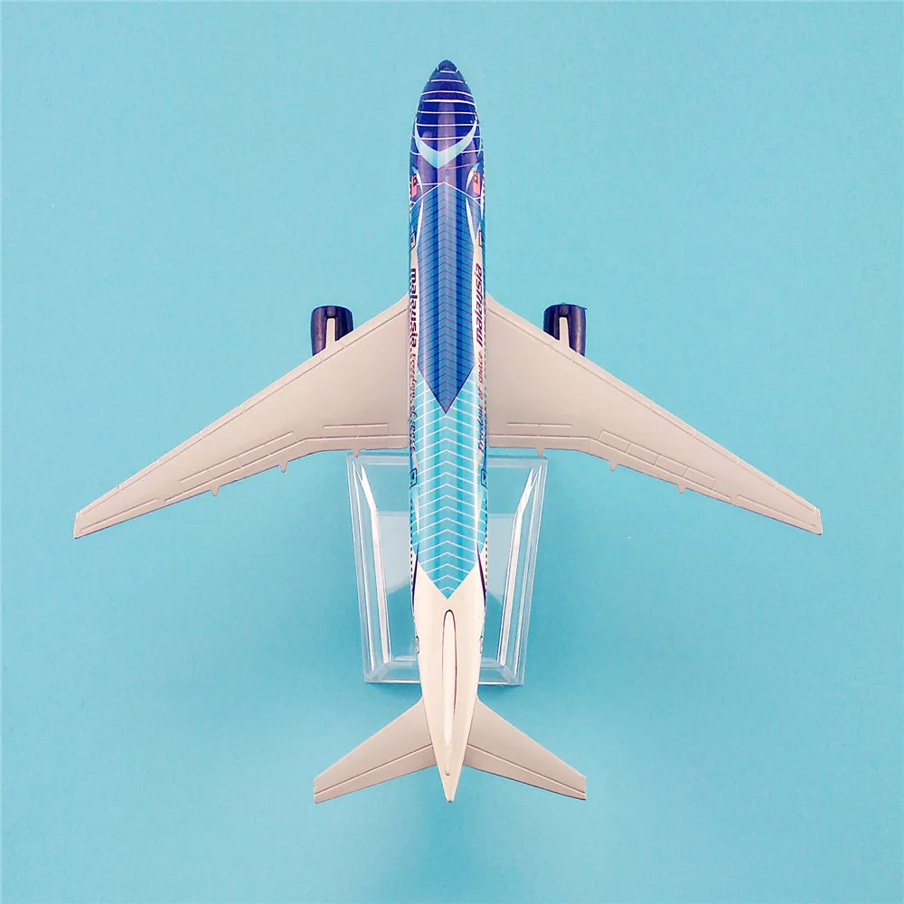 Модель воздушного самолета из металлического сплава модель Malaysia Freedom Of Space B777 Airways