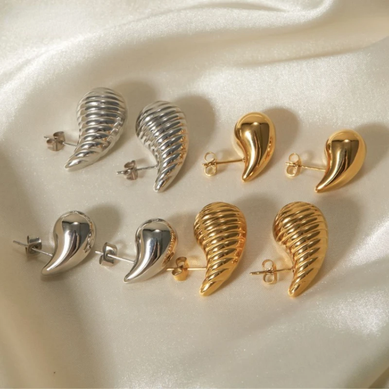 Современные ювелирные изделия в европейском и американском стиле металлические