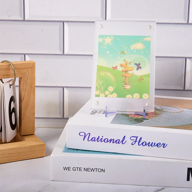 

Прозрачная акриловая фоторамка для фотографий