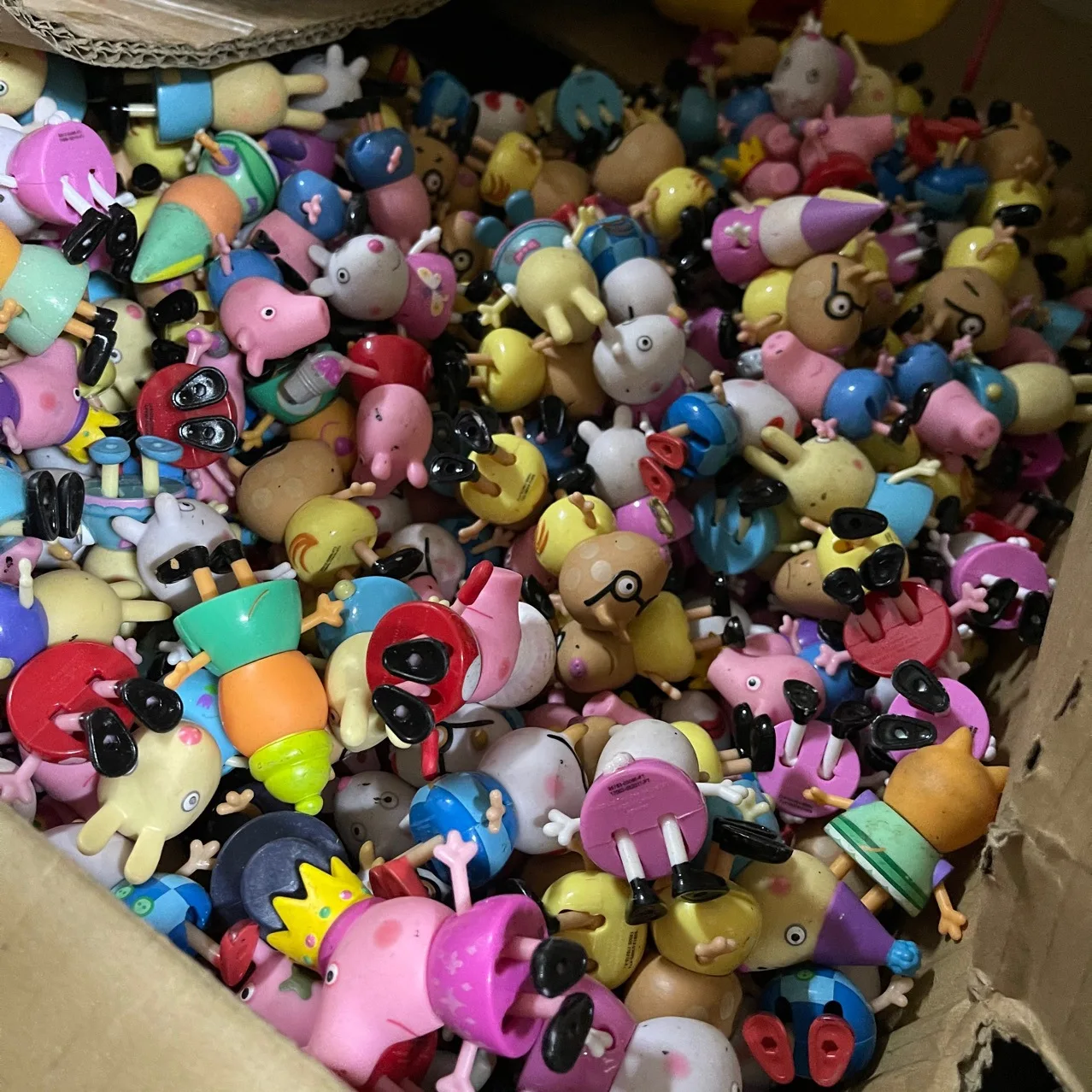 

10Pcs pink Pig with she little friend Toy Action Figure George Family Toys Anime Party Toys Children's Holiday Gifts