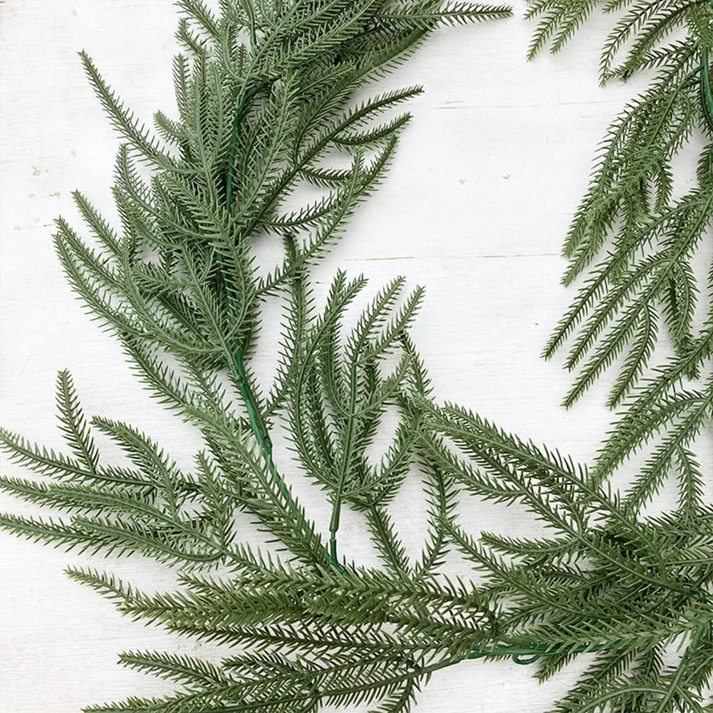 Рождественская гирлянда-растяжка Norfolk Pine