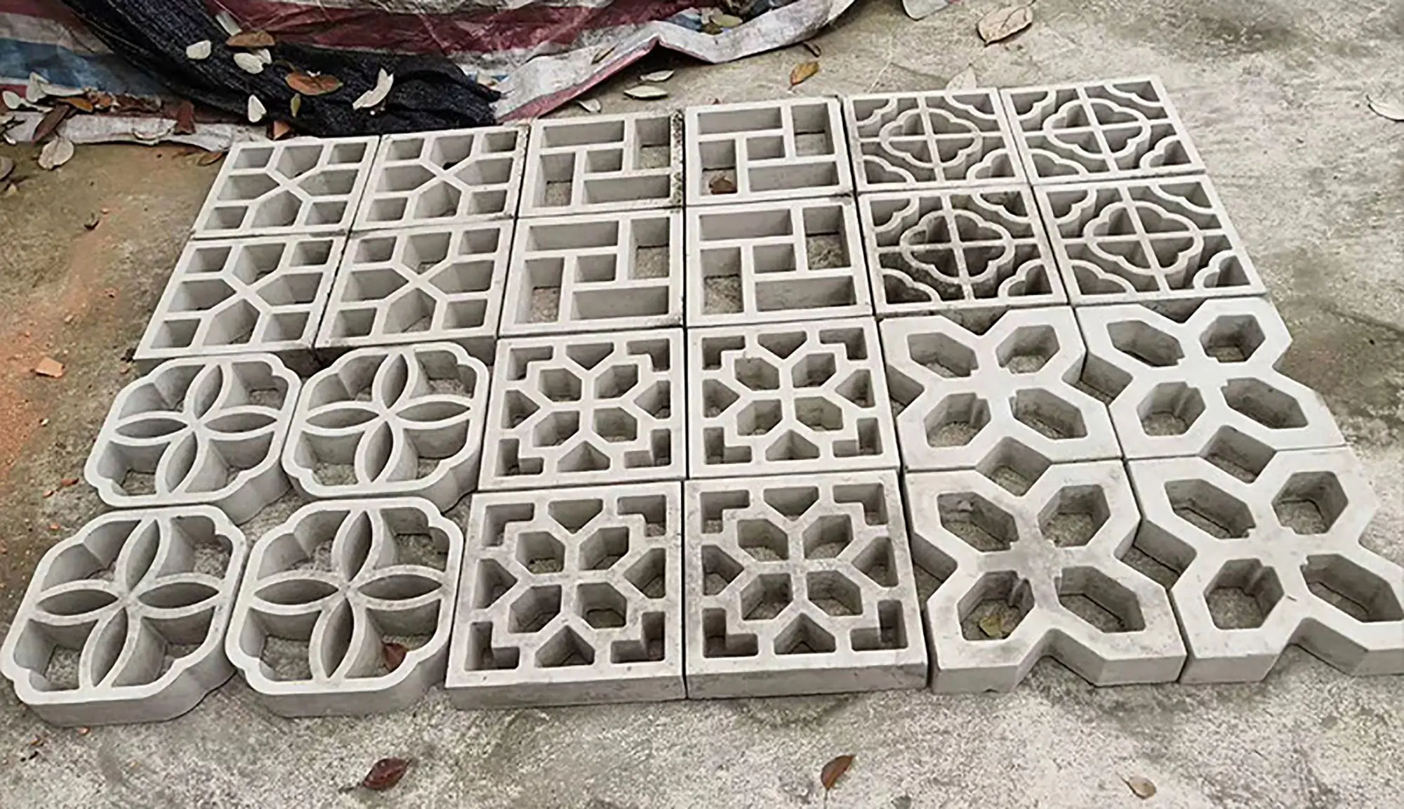 

Cement Antique Brick Roadside Mould Garden Path Making Stone Mold 3D Carving Anti-Slip Concrete Plastic Paving Molds Buildings