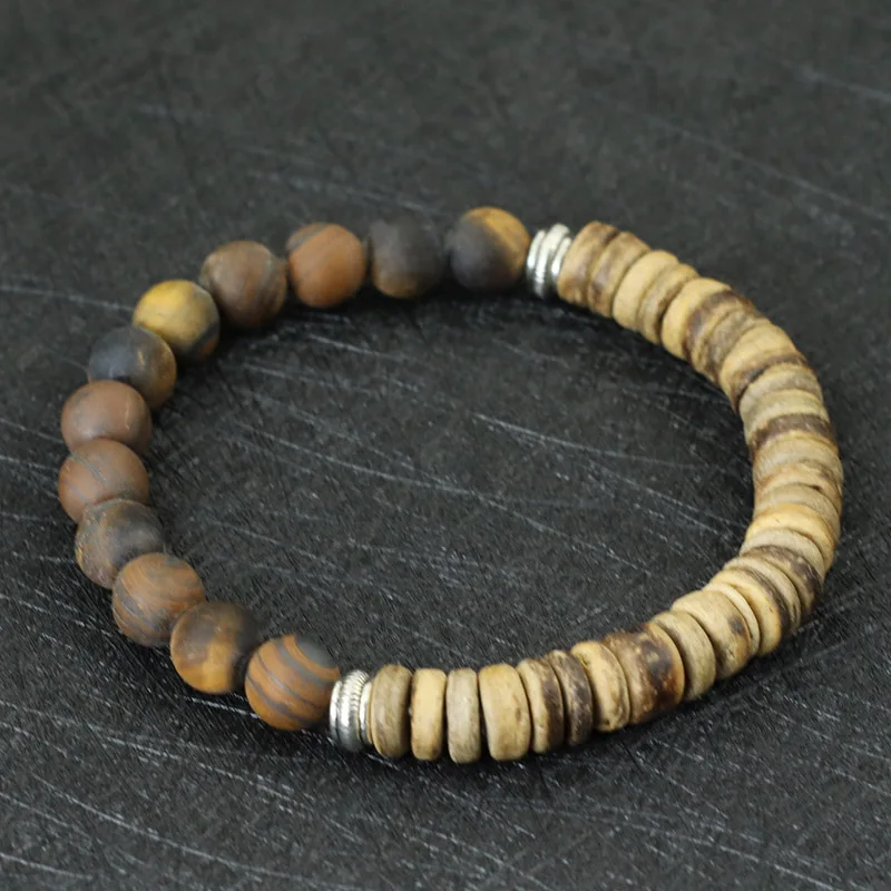 Мужской браслет из натурального дерева