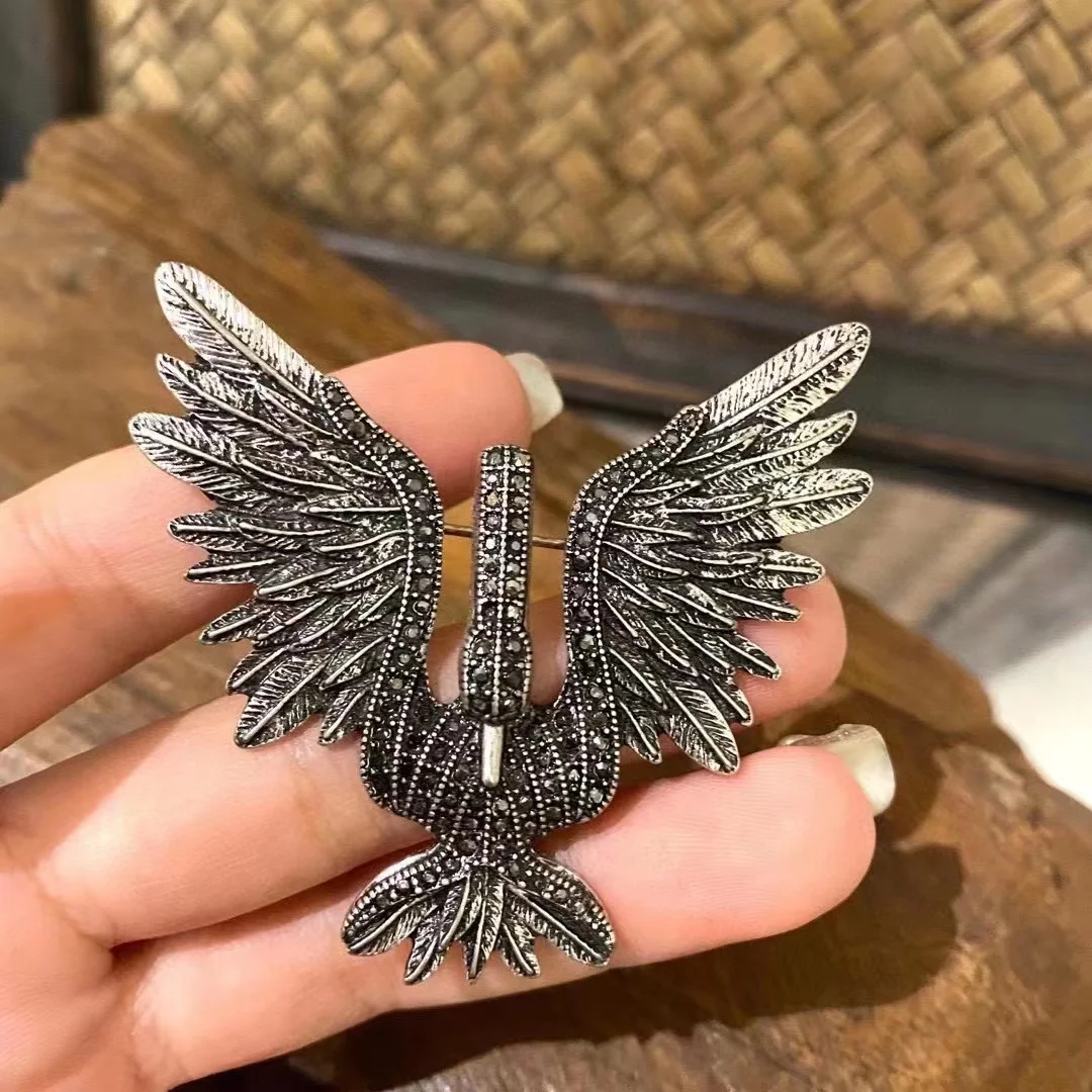 

Vintage exquisite Frog brooch Hedgehog new Swan brooch