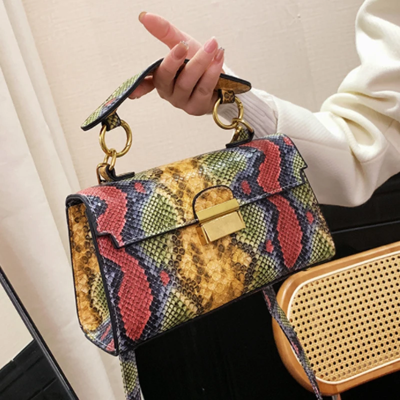 

Designer Women Handbag 2023 New Women Shoulder Bag Contrast Color Snake Skin Pattern Chain Crossbody Bag Small Square Bag
