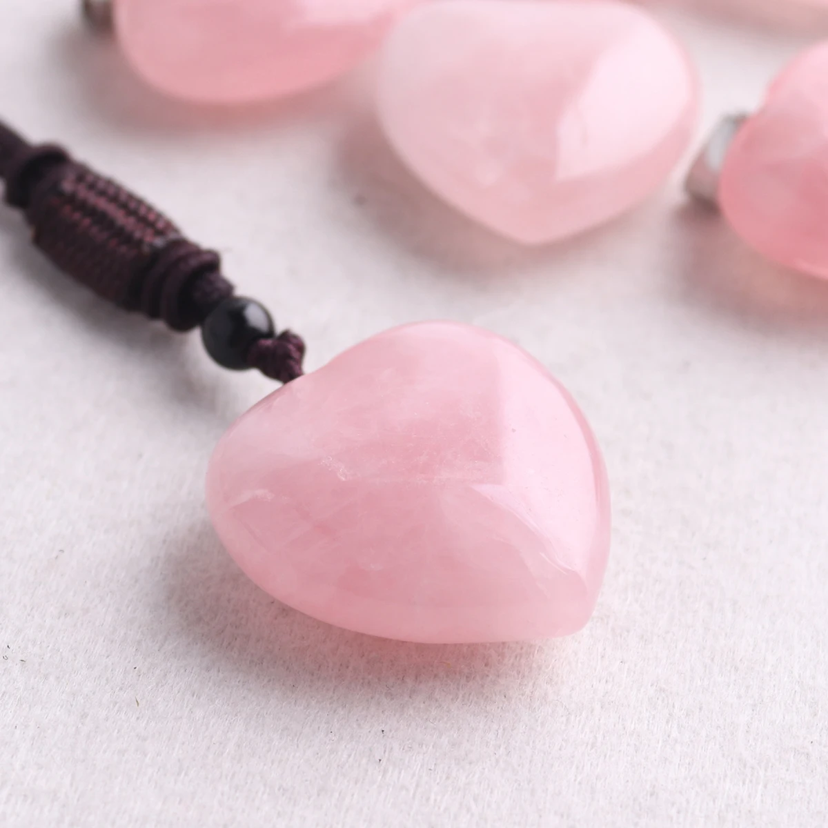 

6pcs /lot High Quality Natural Stone Rose Quartz Crystal 30mm Heart Pendant Necklace Female Healing Energy Jewelry Wholesales