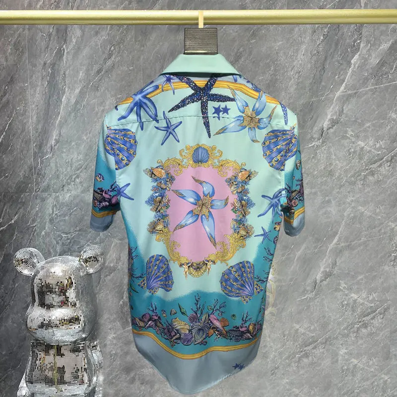 Рубашка мужская с контрастным принтом океана и короткими рукавами праздничная