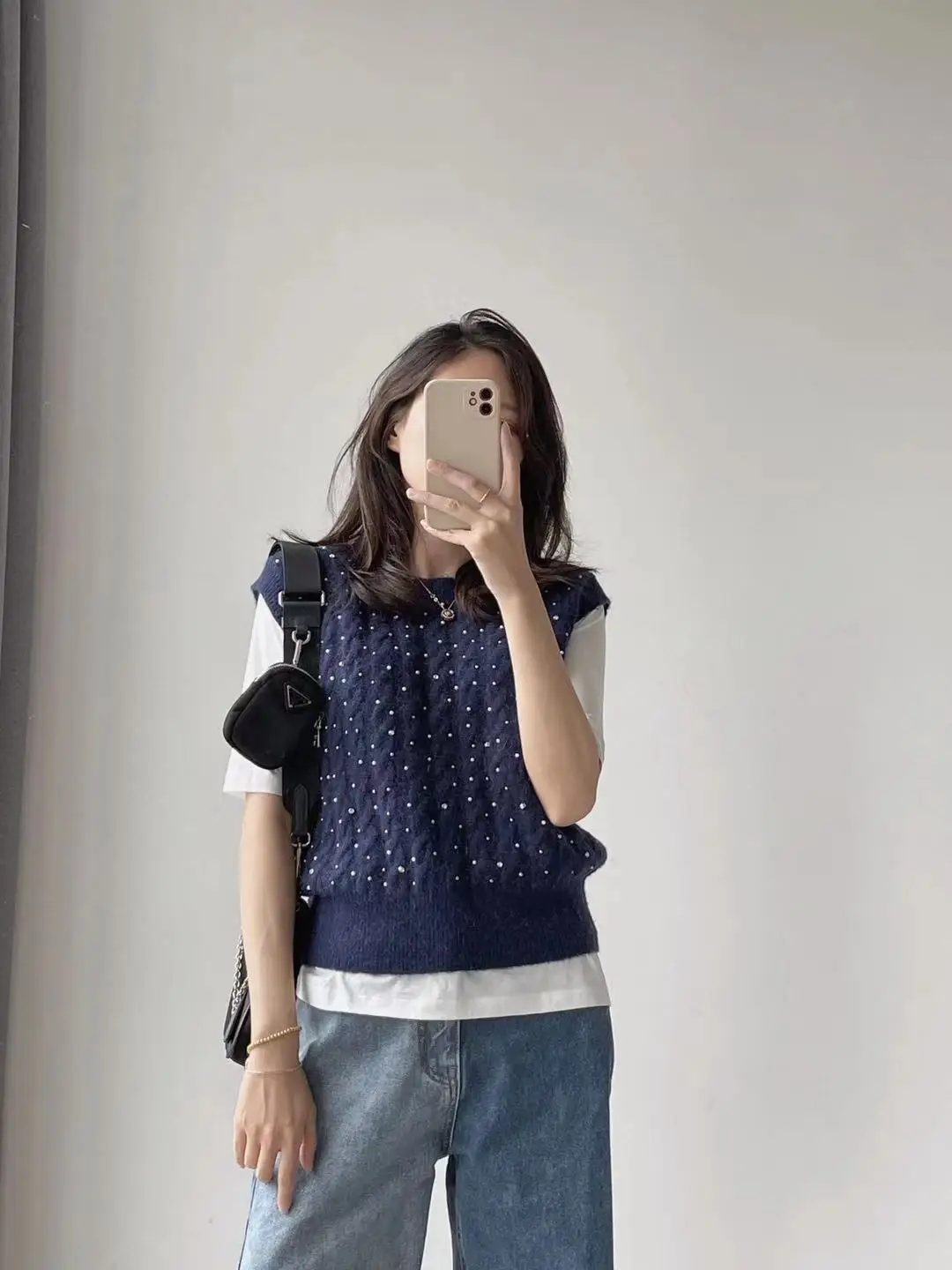 

Women Beading Decoration Contrast Color Sleeveless Vest Sweater O-neck Knit Top