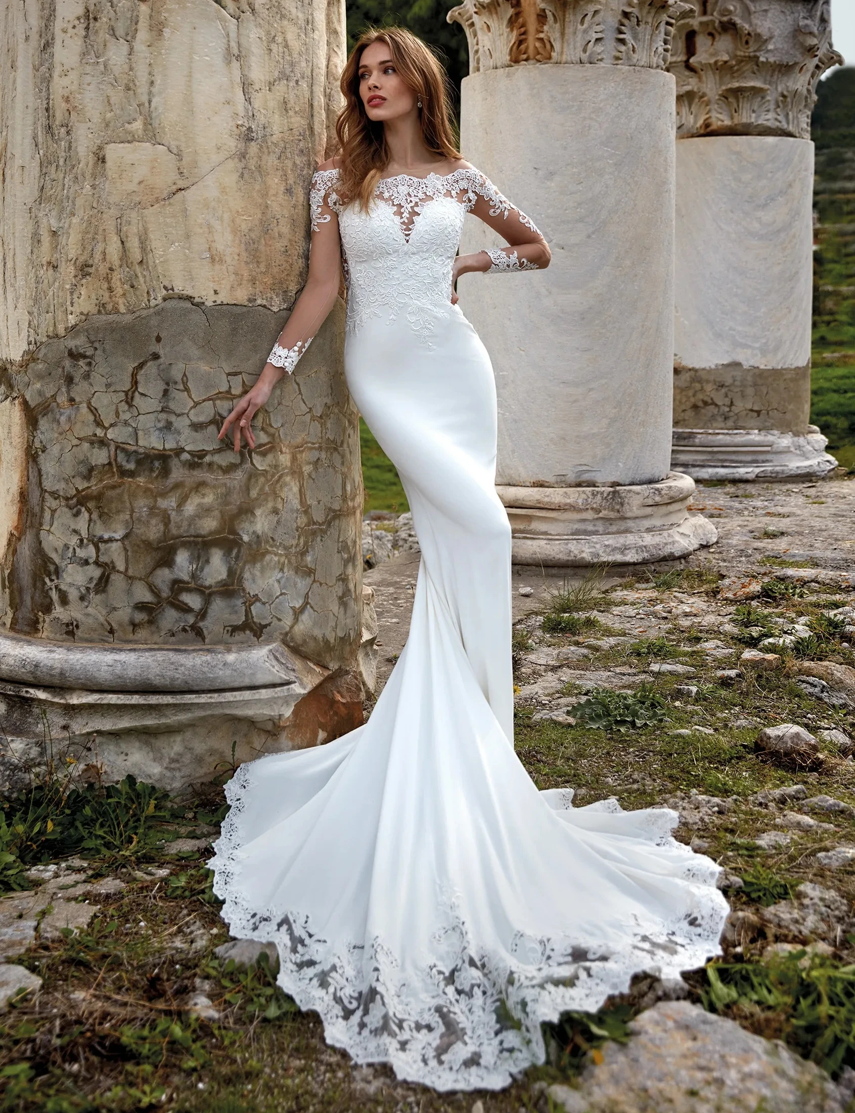 

Sexy Mermaid Wedding Dresses Sheer Neck Bridal Gowns with Full Sleeves Charming See Thru Button Back Long Train Robes de Mariee