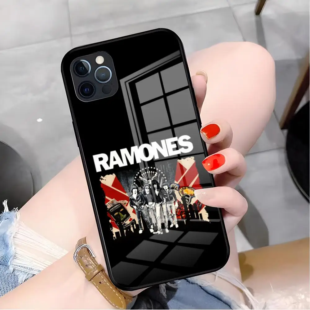 Фото Чехол для телефона Band Punk R-Ramones для iPhone 17 Pro Max 16 15 14 Pro Max 13 11 X Xs Xr 8 7Plus, стеклянный чехол №1