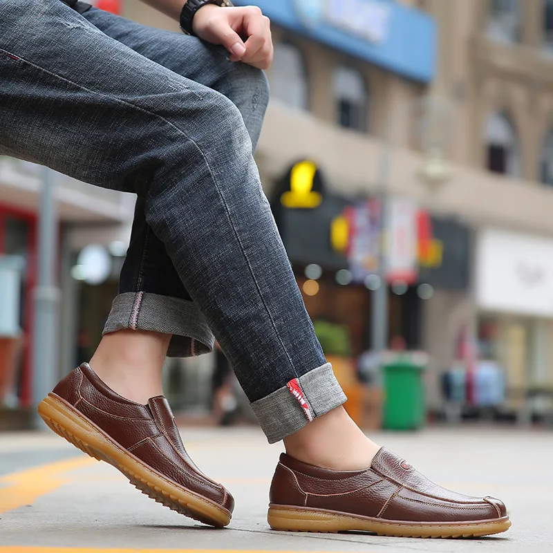

Men Casual Leather Shoes Business Cowhide Round Solid Color Breathable Non-Slip Flat