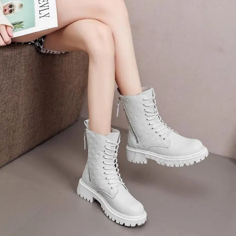 

2020 winter new fashion ladies patent leather Martin boots plus velvet platform casual shoes