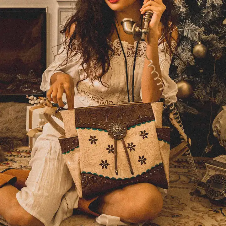 

Women Hand Bag Snowflake Color Block Embossed Concho Studs Crossbody Designer Bag Purse Female Top-handle Bags