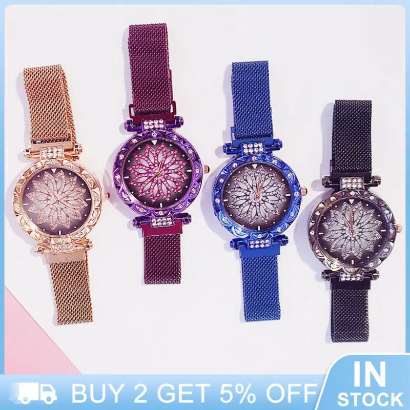 

Simple And Fashionable Exterior Design Leather Strap Quality Details Quartz Watch Finely Crafted And Durable Round Dial