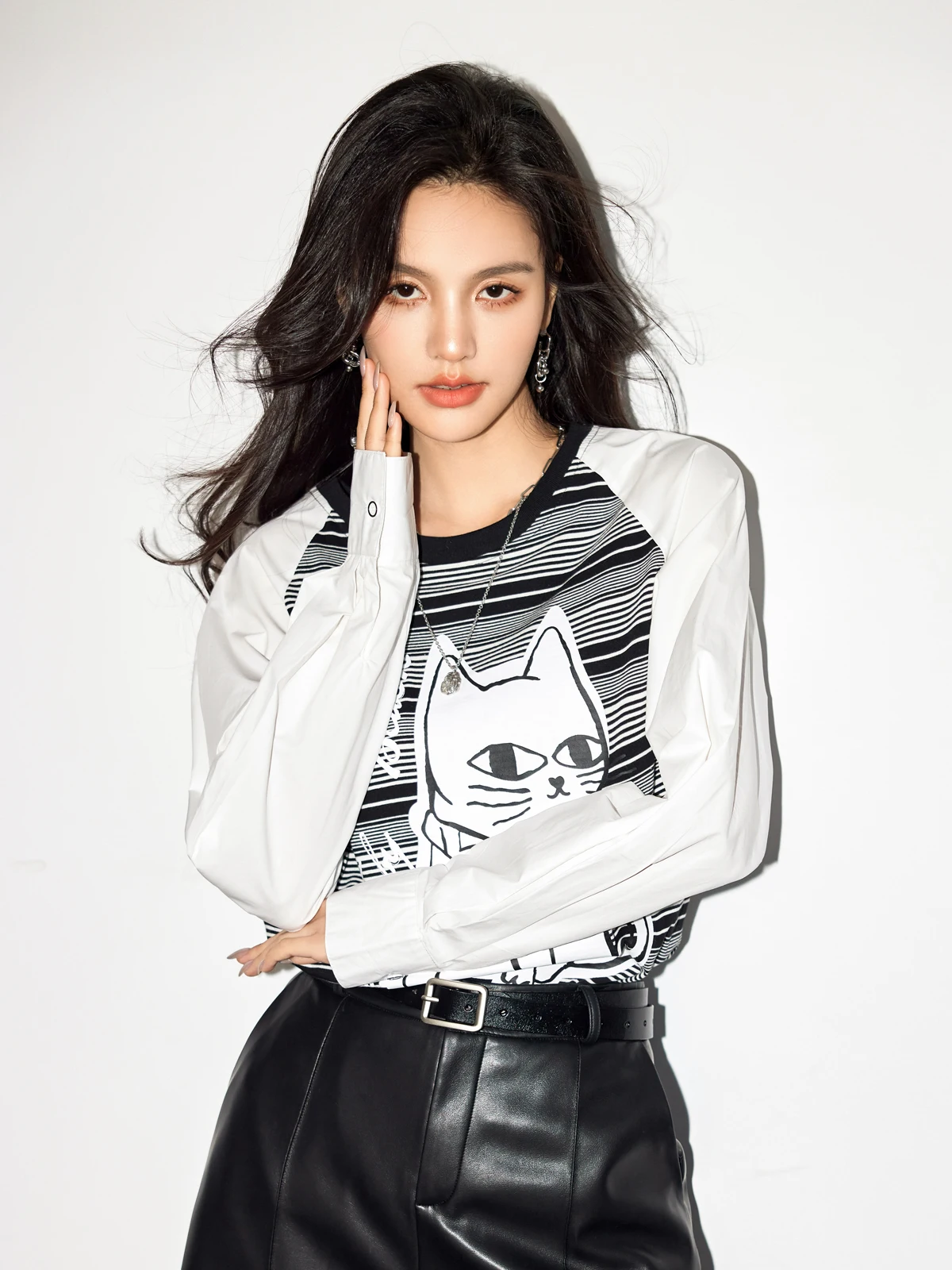 Aige Корейская уличная модная футболка в стиле ретро весенне-осенняя свободная