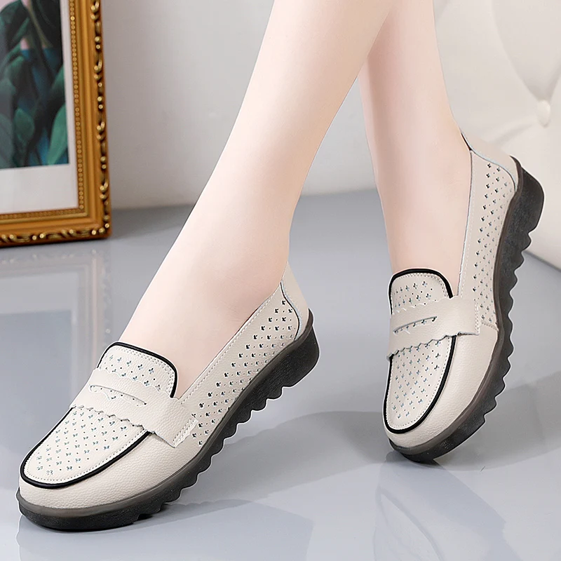 

Trendy Leather Ladies Flats Casual Shoes Summer Hollow Women Loafers Shoes Outdoor Slip On Moccasins Shoes For Women