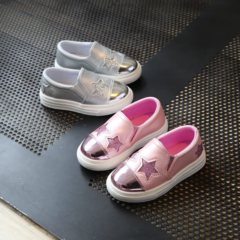 

Детские Летние кожаные Нескользящие удобные туфли на плоской подошве, модные туфли с закрытым носком и мягкой подошвой для принцессы