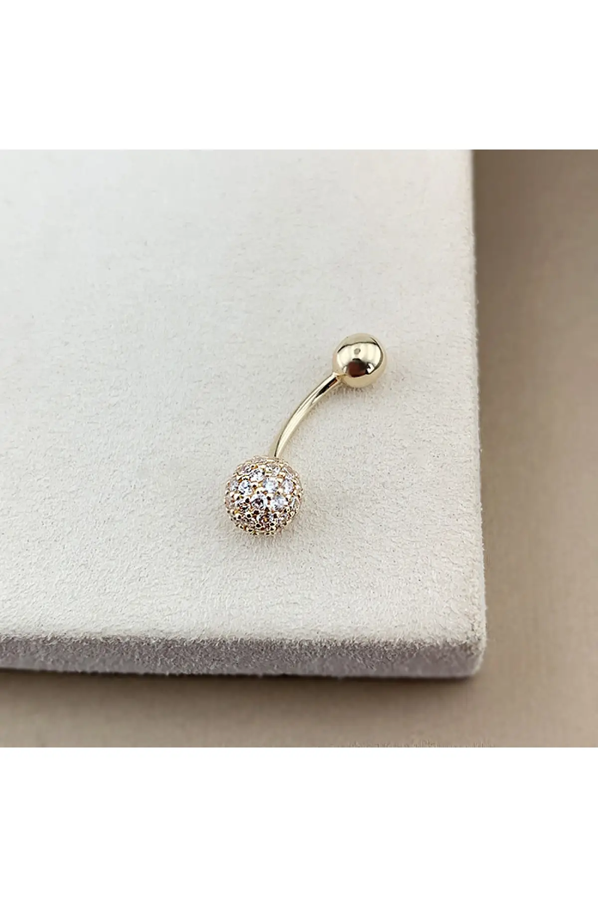 

Som Gemstone Piercings
