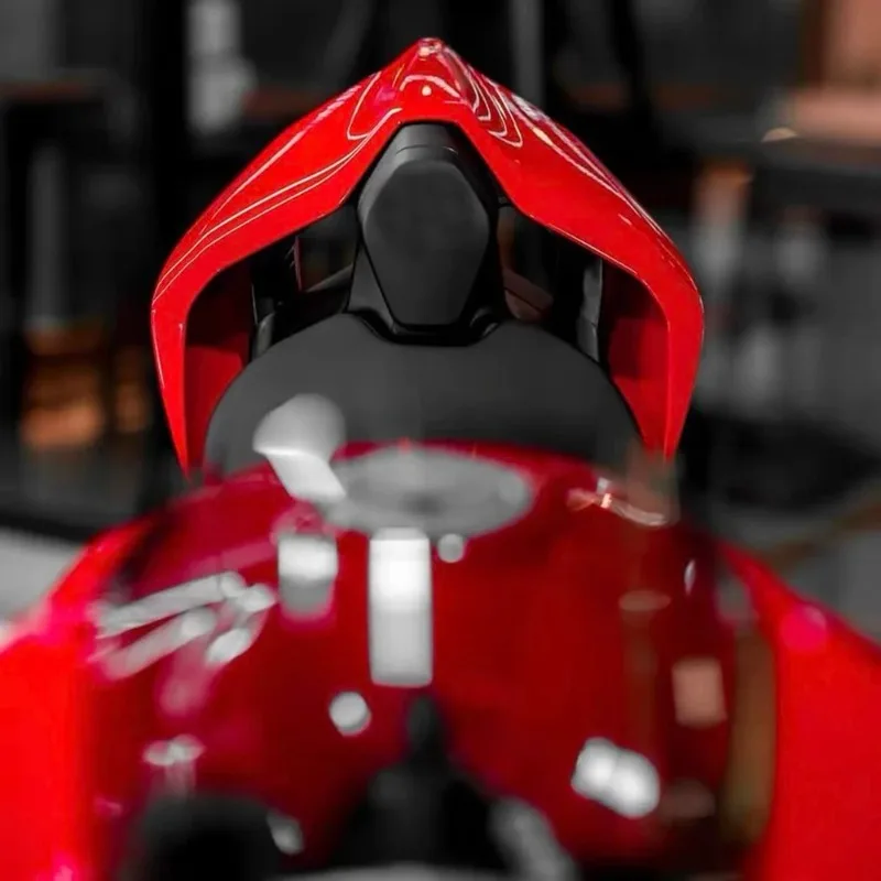 Фото Задний обтекатель-хамп для мотоциклов Ducati Panigale V4, V4S, V2 и Streetfighter V4, V4S, V2 (2018-2022, 2023, 2024) – аксессуар для одноместного сиденья №2