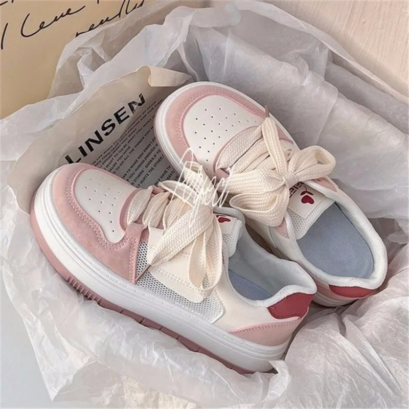 Маленькая белая женская обувь 2024 новый уникальный дизайн универсальная