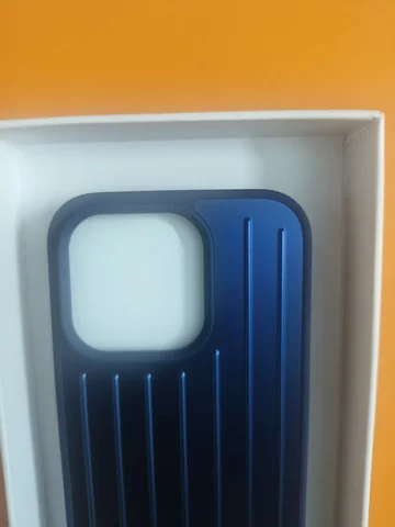 Подходит для iPhone 17, 16, 15 Pro/или Max, алюминиевый амортизирующий бампер, деловой чехол для телефона с гофрированными полосками