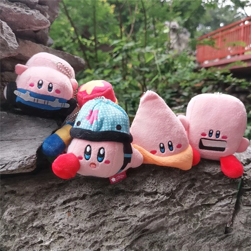 

Игровой автомобиль Kirby, кукла-подвеска для напитков, аниме, мультяшная кукла, украшение, рождественский подарок, детский брелок, школьный рю...
