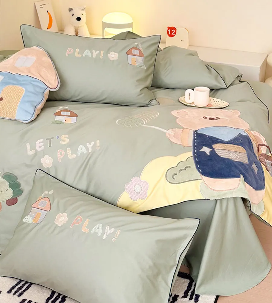 Комплект постельного белья с вышивкой Медведь