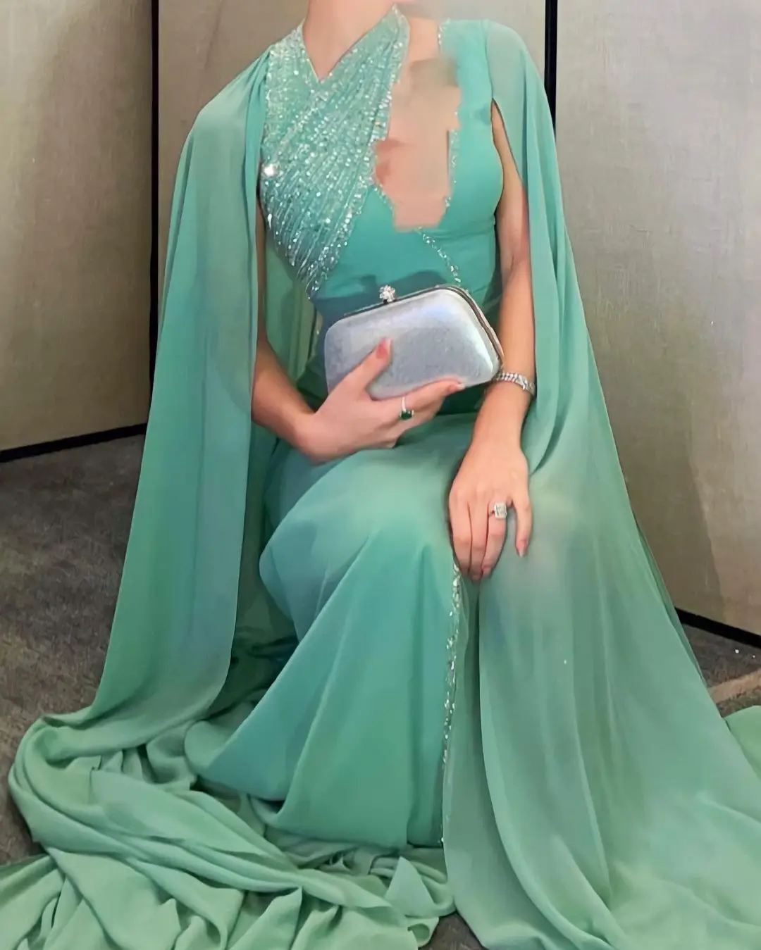 

Vintage Sleeveless Evening Dresses Halter Neck Chiffon Beadings Floor Length Pleated Front Split Prom Dresses