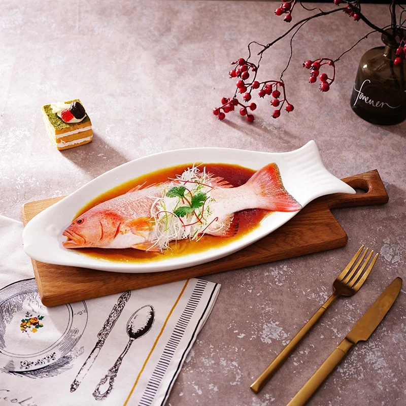 

Pure white ceramic fish shaped plate restaurant steamed fish plate household dish
