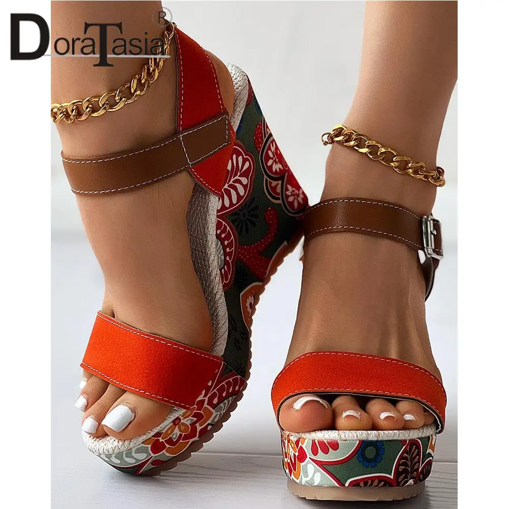 Brand New Female Platform Buckle Sandals Fashion Floral Print Wedges High Heels women's Sandals Casual Party Woman Shoes