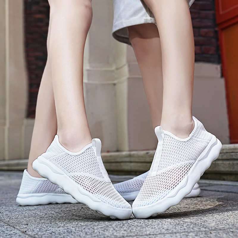 Summer Men Women Sneakers Light Breathable Men Loafers Shoes Slip on Outdoor Running Shoes for Unisex Women Sports Jogging Shoes