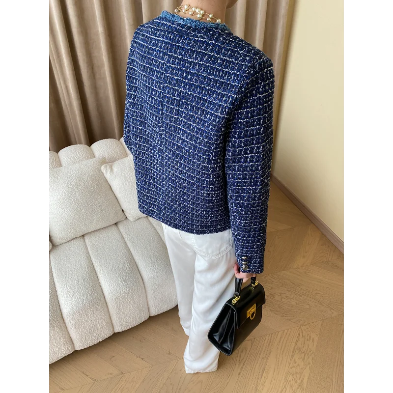 Рисунок 4 - Женская твидовая короткая куртка