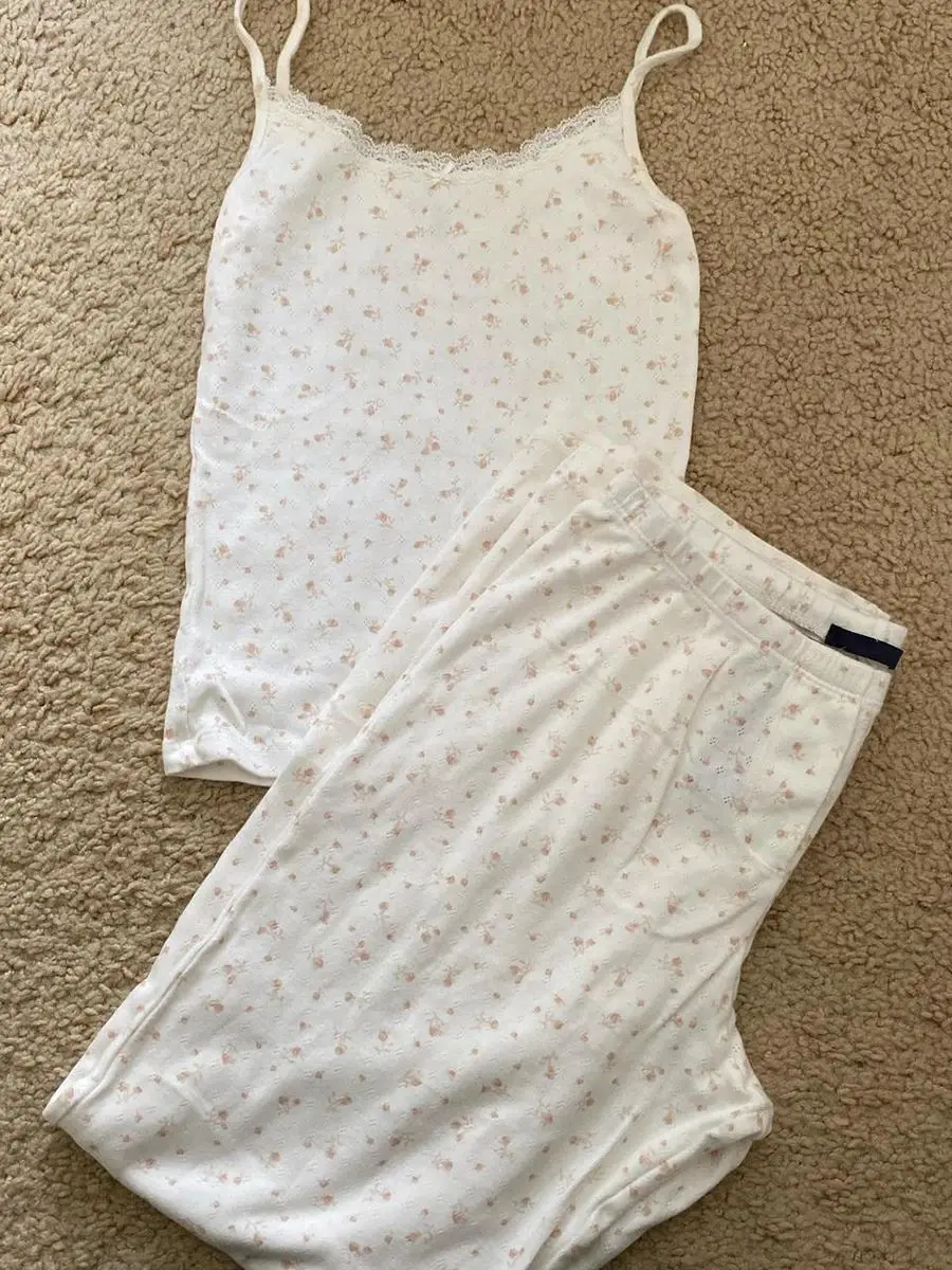 Женский комплект из жилета и брюк двух предметов