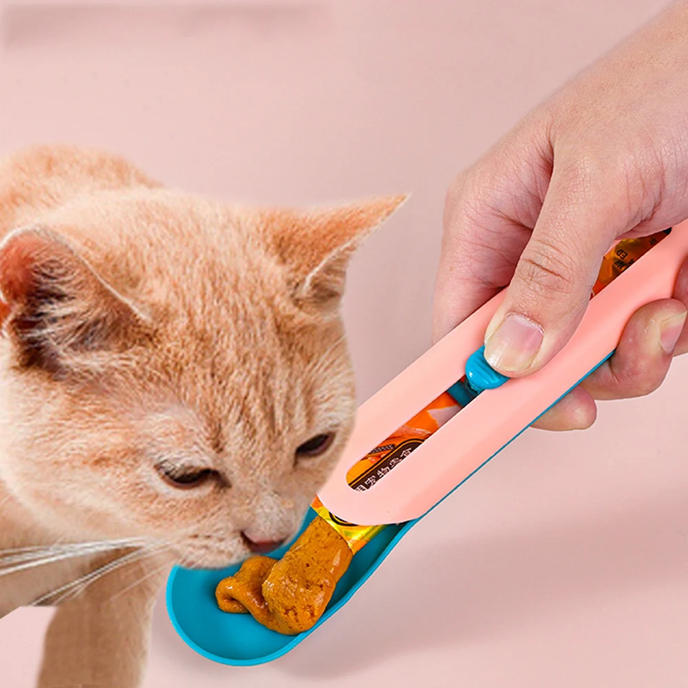 

Pet Cat Feeding Scoop Button Pushed Design Portable Food Long Strip Cat Snack Squeezer Feeder Multipurpose Spoon Pet Supplies
