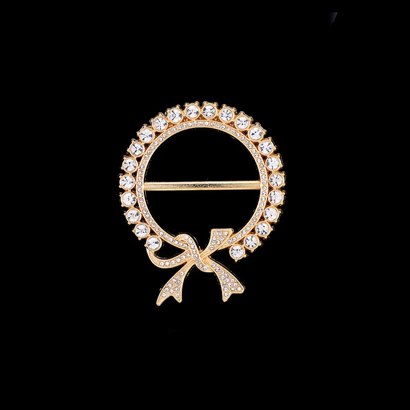 

Round Pearl Rhinestone Brooches for Women Hijab Scarf Ring Button Shirt Knotted Brooch Scarf Buckles Clothing Accessories