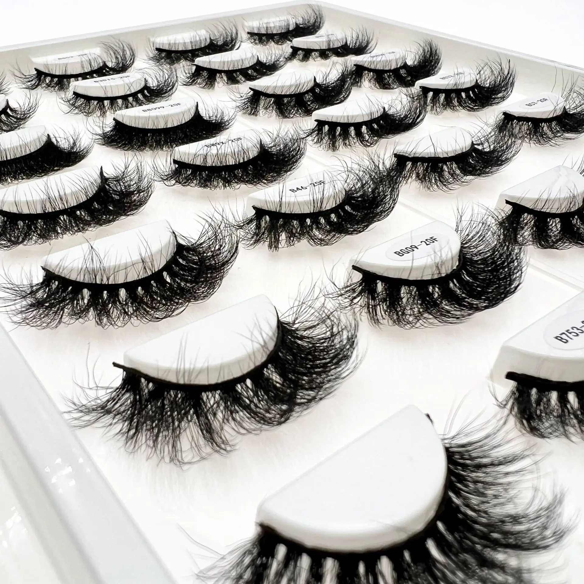 

Factory Wholesale 20mm Fake Mink Eyelashes European And American Eyelashes Thick Messy Russian Volume Faux False Eyelashes