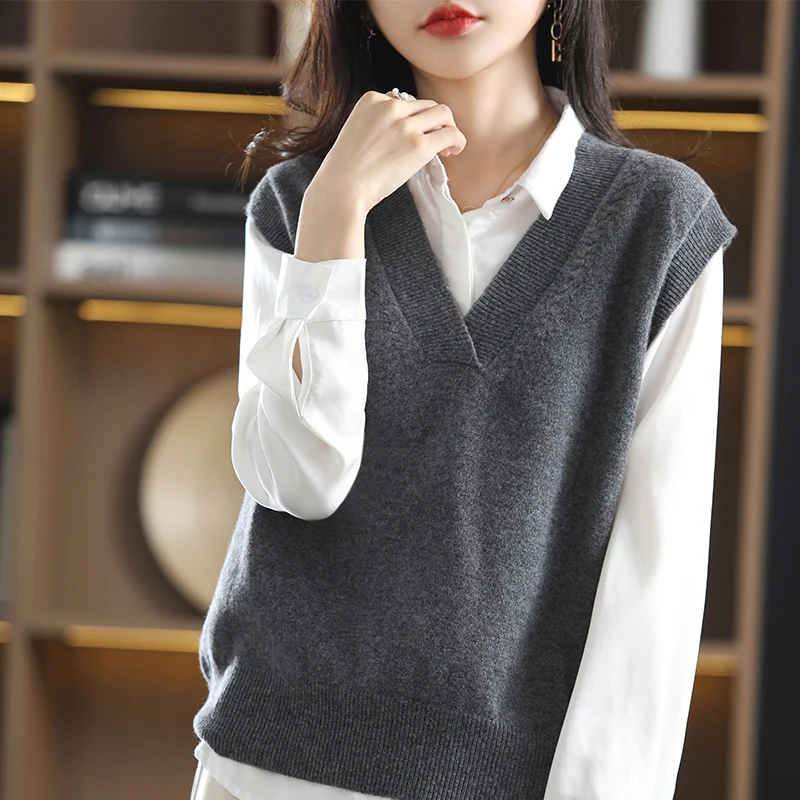 Autumn and Winter Women's Stacked Collar V-neck Neckline Twisted Flowers Sleeveless Pullover Sweater Casual Warm Wool Vest