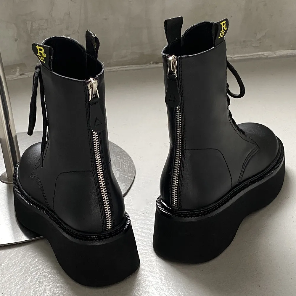 Женские ботильоны из натуральной кожи на толстой подошве и плоской осенние