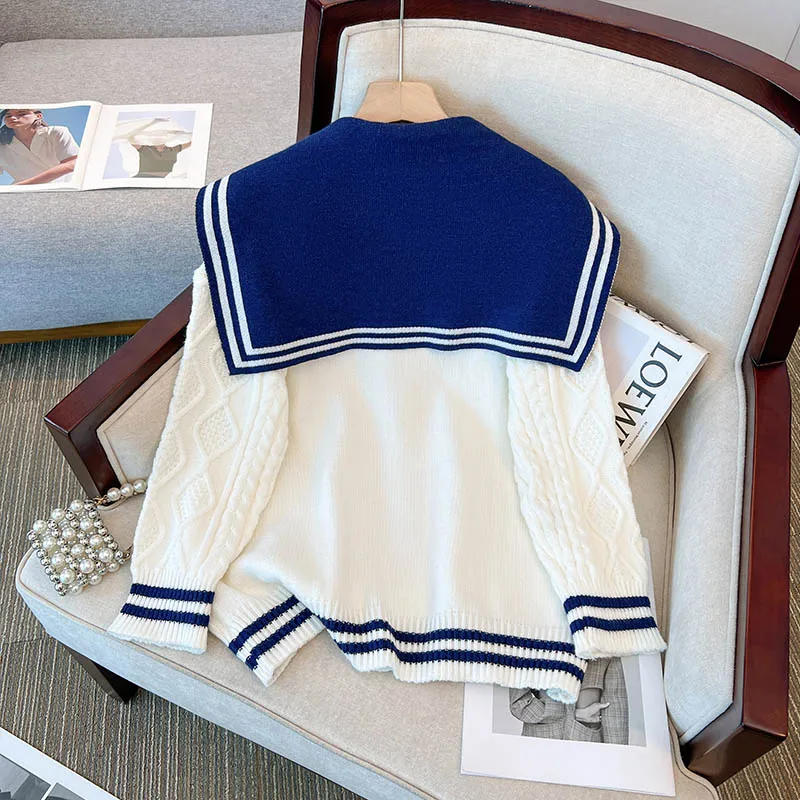 Свитер женский оверсайз с длинным рукавом и V-образным вырезом