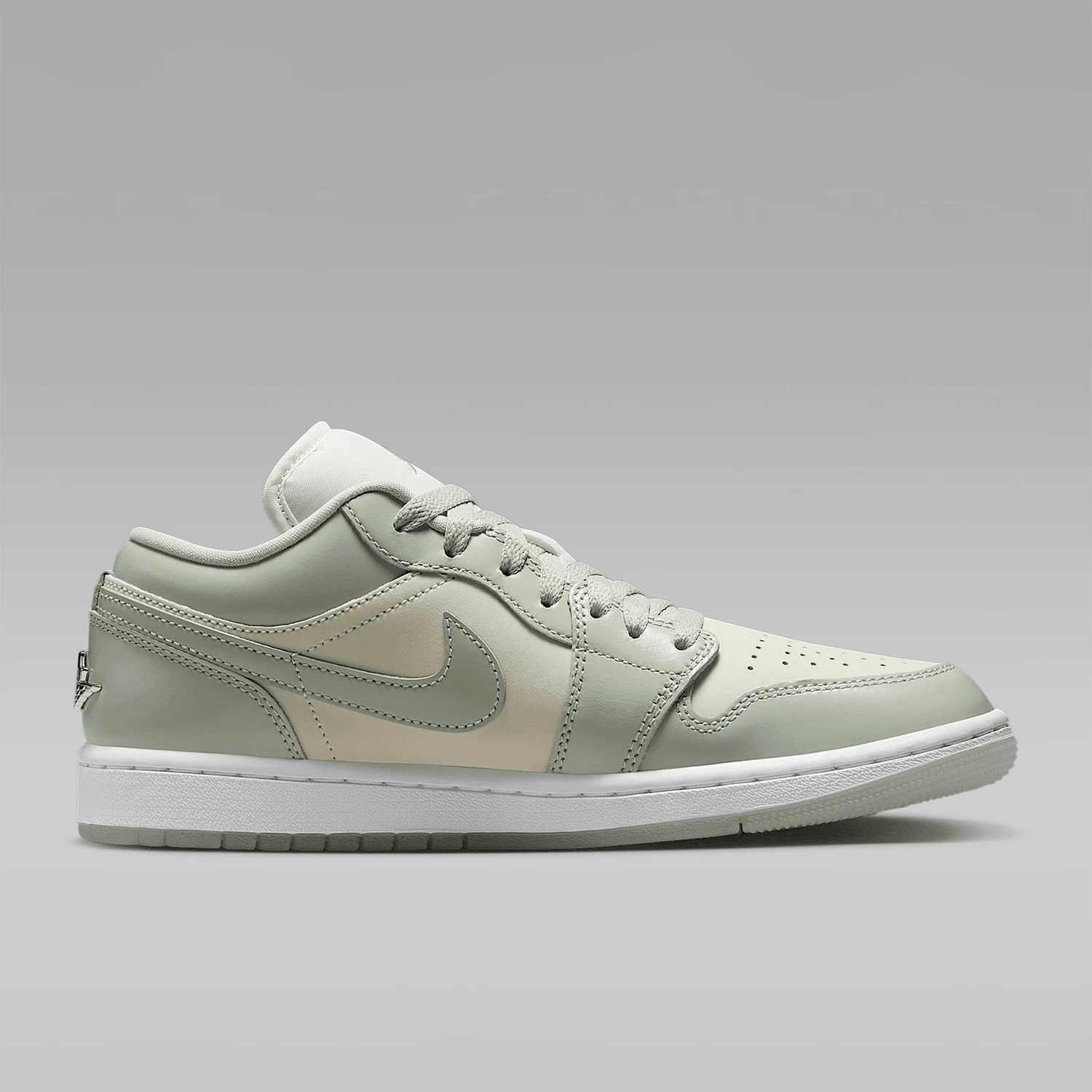 Фото Женские спортивные баскетбольные кроссовки Nike Authentic AIR JORDAN 1 в стиле ретро HF4078-100 №3