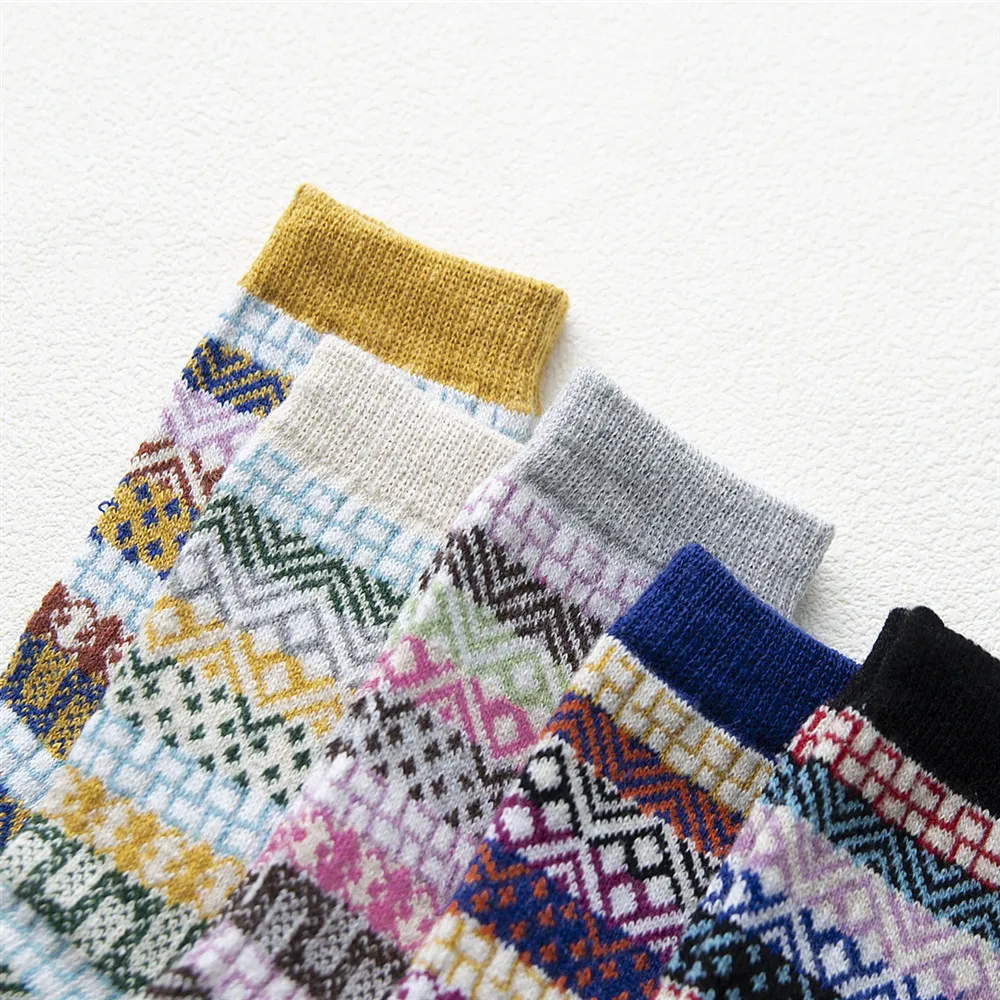 5 Pairs Women Wool Socks Autumn and Winter Thermal Thicken Warmer Ethnic Style Cashmere Socks Women