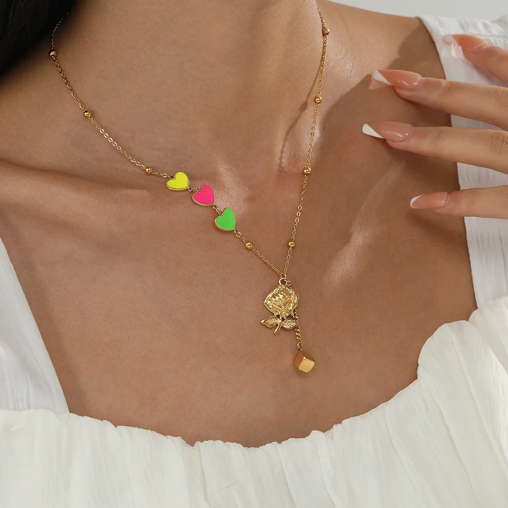 

Vintage Roseflower Pendant Necklaces for women Stainless Steel Gold Plated Heart Love Chain Collar New Fashion Wedding Jewelry