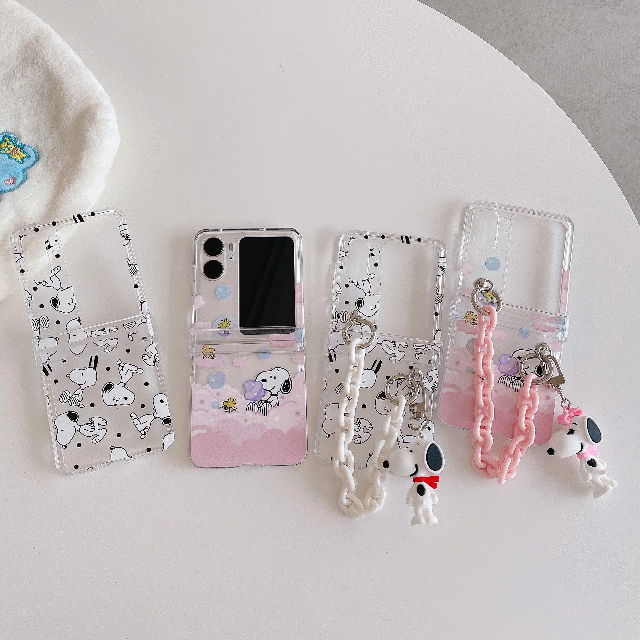 

Cute Cartoon Snoopies 3D Doll Hand Chain With Doll Pendant Phone Case For OPPO Find N2 Flip Transparent Shockproof Cover